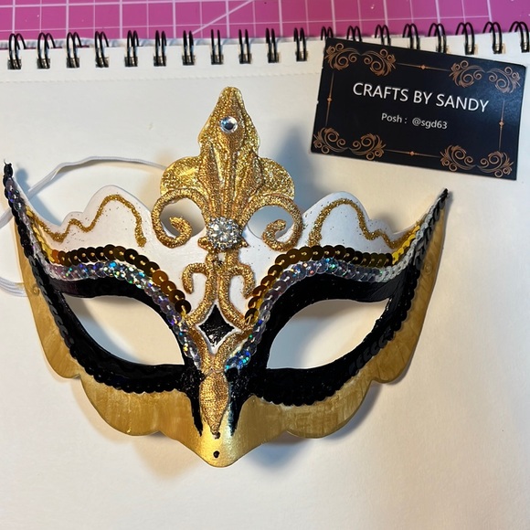 Masquerade Mask “ Royal Design “ - Picture 3 of 4